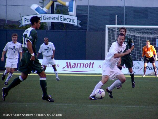 usasupersoccer's tweet photo. Portland Timbers vs. Seattle Sounders, 2004.                                                  

#RCTID | #USL | #Sounders https://t.co/Mr4HudpOST