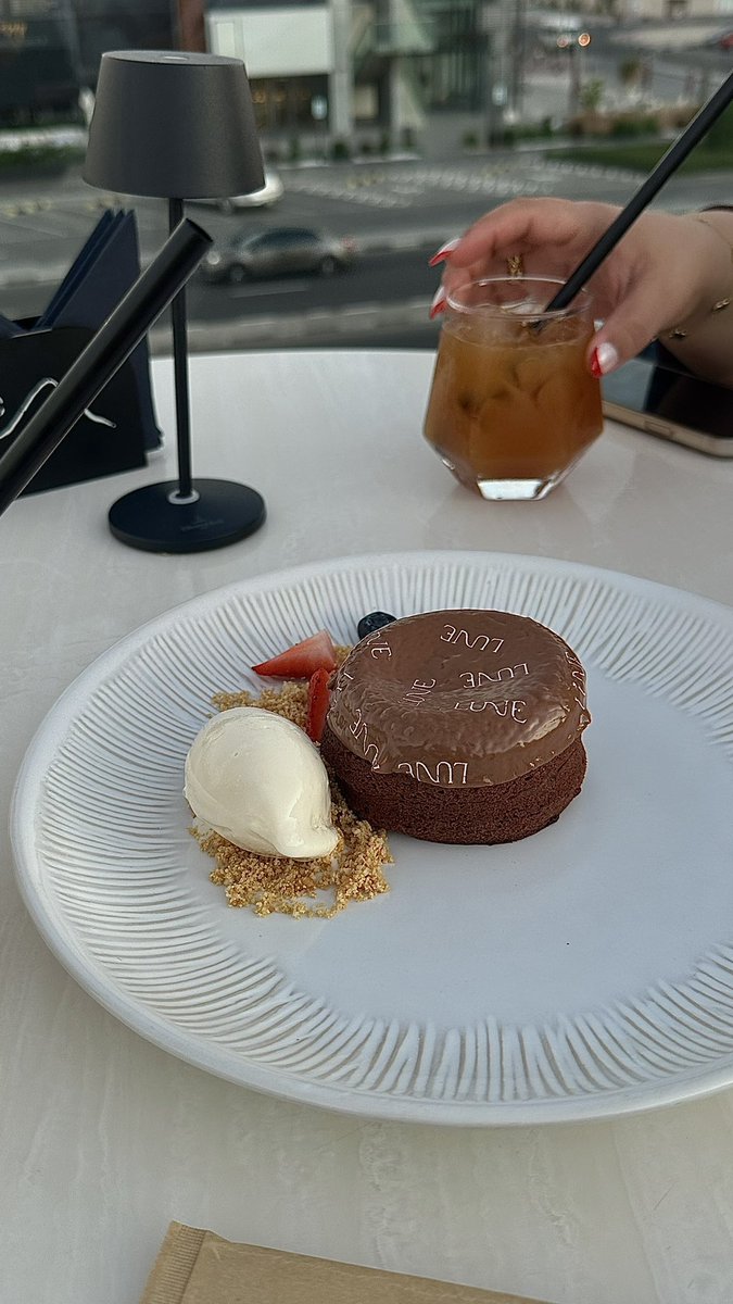 invraz's tweet image. إذا حسيت روحك مب أوكي
اشرب قهوتك في دبي !