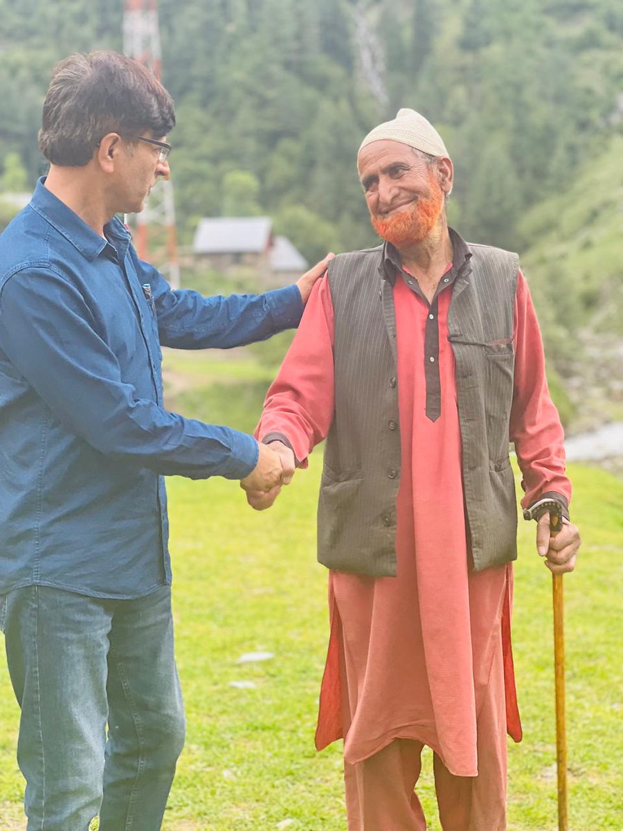 Every single vote is a voice that deserves to be heard. Let's make sure that voting is convenient and inclusive for all.Visited #MSChotali #pollingstation located at the #zero line, right at the actual line of control to assess AMF #EveryVoteMatters @DCBaramulla @ceo_UTJK