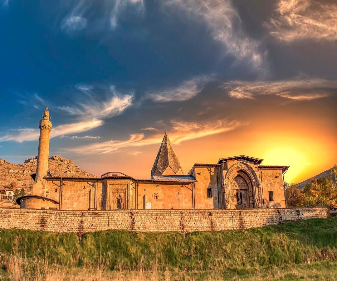 Great Mosque and Hospital of Divriği is one of the most important monuments in Türkiye, renowned for its architecture and included on the UNESCO World Heritage List. #Sivas