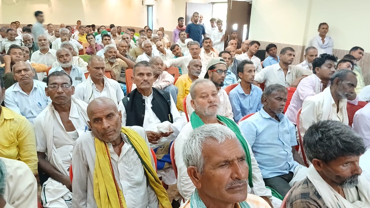 Jan Mukti Andolan of Jahanabad organised a meeting today on the issue of Electoral Bonds and the system of legalised loot by the Modi regime. Joined RJD leader Udai Narayan Chaudhary, retired IAS Vyasji Mishra and Uttarakhand Secretary Indresh Maikhuri to address the convention.