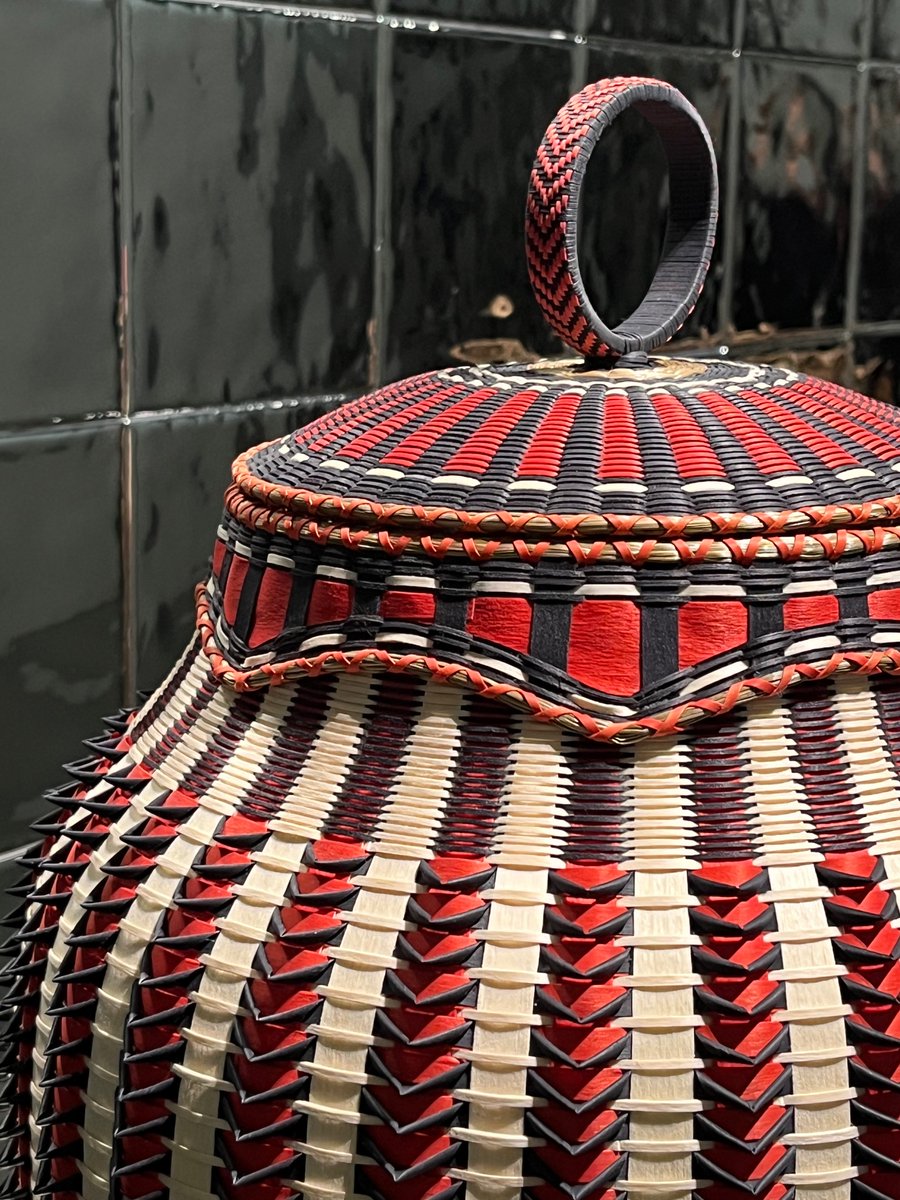 Honored to see a Jeremy Frey in person yesterday. This is culmination of 12 generations of indigenous craftsmanship and stewardship of Black Ash groves in Maine. TWELVE.