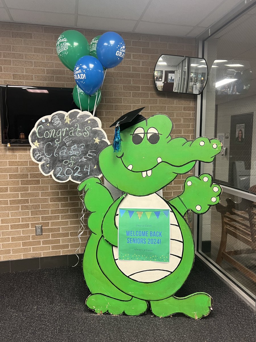 Our GTE Senior Reception was an amazing afternoon filled with sharing memories and making new ones. We also awarded $4,250 in scholarships to some amazing Gator Seniors! Once a Gator, Always a Gator! 🐊💚@HumbleISD_GTE @HumbleISD_KHS @HumbleISD_KPHS
