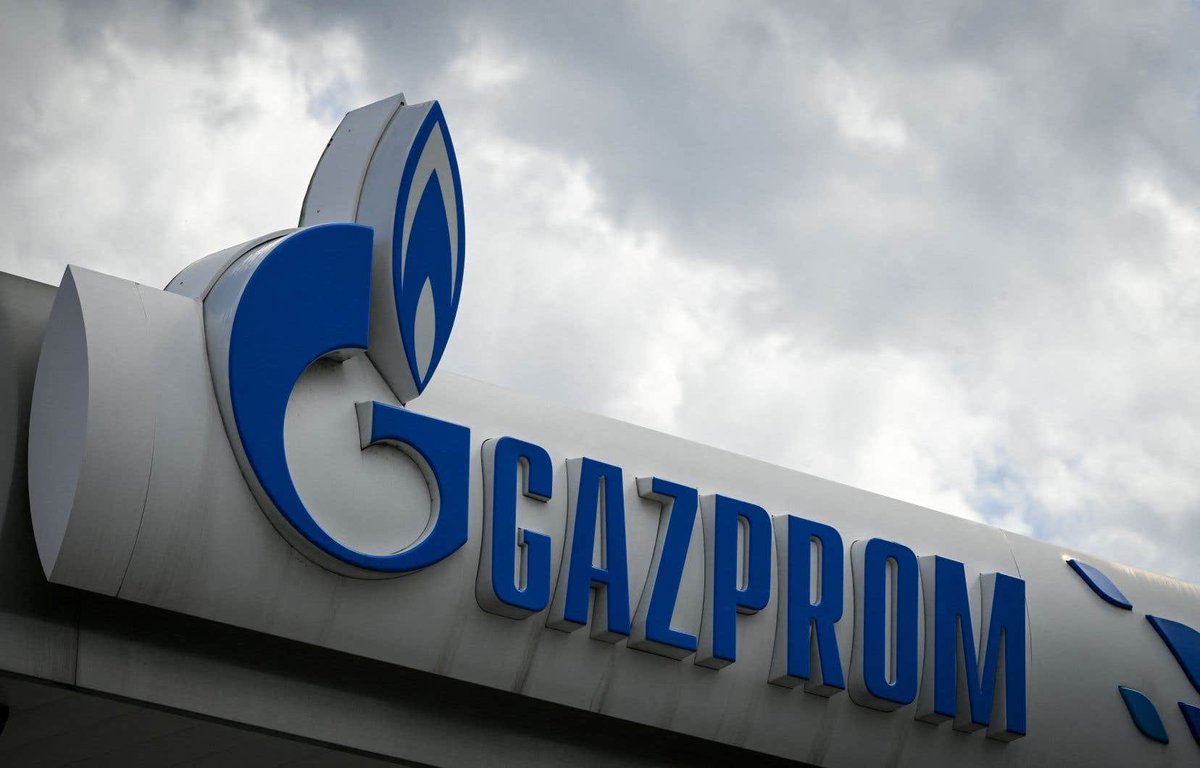 Sercan Hamzaoğlu: Rusya’nın ve dünyanın en büyük doğalgaz şirketi GAZPROM, Fenerbahçe’ye stat isim sponsorluğu önerdi. 📌 GAZPROM, Ülker’le kalan 1.5 yıllık anlaşmanın tazminatını ödemeyi kabul ederek, çok yüksek bir bedelle stat isim sponsorluğuna talip oldu. 📌 Ali Koç, o