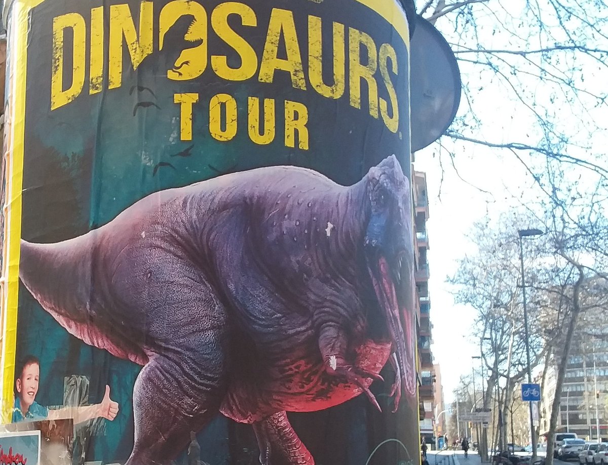 El vailet aquest del dinosaurs tour fa patir