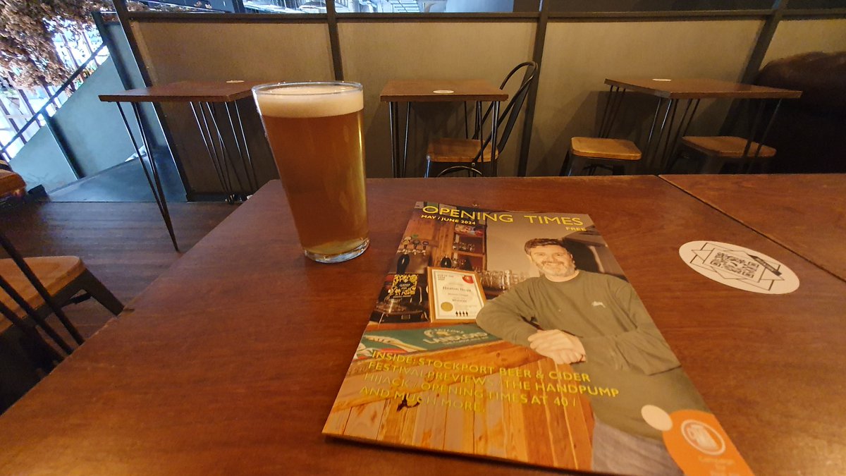 At @CafeBeermoth early for @mancshomebrew so settling down with a good pint from @RunawayBrewery and a spot of light reading from @SSMCAMRA.