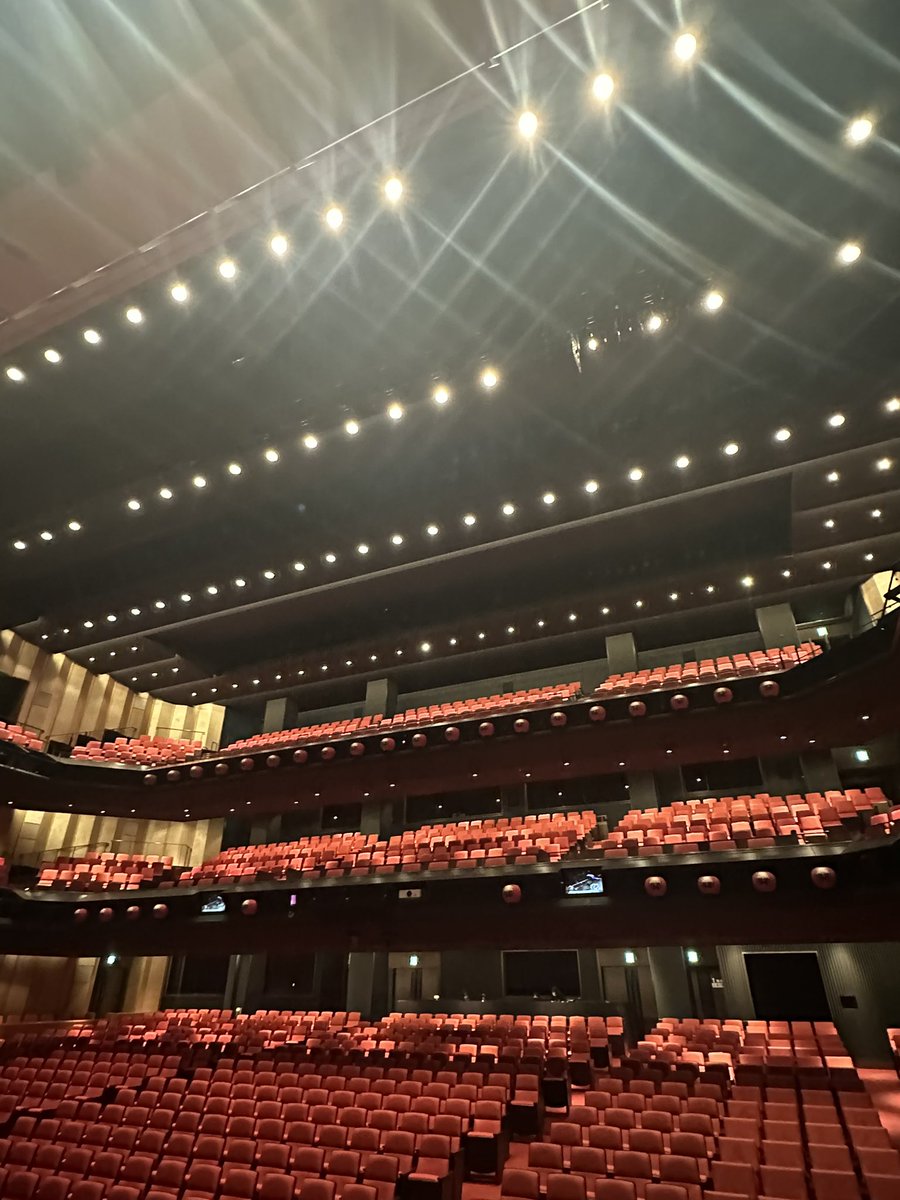 #ミュージカルクロスロード
大阪新歌舞伎座大千穐楽♡
故郷関西で公演できて本当ーに嬉しかったですし、久しぶりの関西を満喫できて幸せでしたぁ😍
そして、なんと、アムちゃん👿様とお写真撮って頂きましたーーーー🥺💕