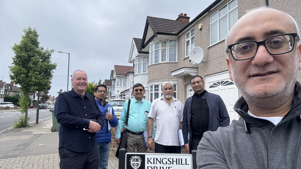 Another great weekend of campaigning in Harrow @BobBlackman along with local councillors and activists. A solid support for Bob at doorsteps. @HEConservatives @HAConservatives @kdrabadia5 #Vipin Mithani #Philip Benjamin @GovindBharadia @Zak_Wagman @TeliYogesh @SeymouHarry