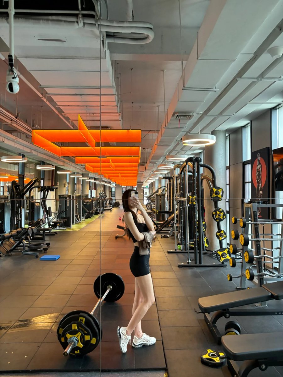 HepiDemiaS's tweet photo. GYMGYM Sunrise | Feeling refreshed as soon as you enter the gym room https://t.co/EzqTVjzUwd
