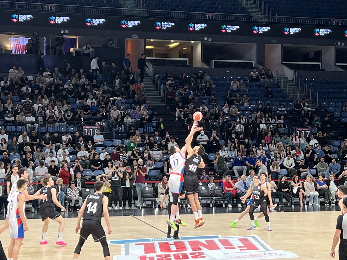 Basketbol Gençler Ligi final karşılaşması Anadolu Efes - Beşiktaş