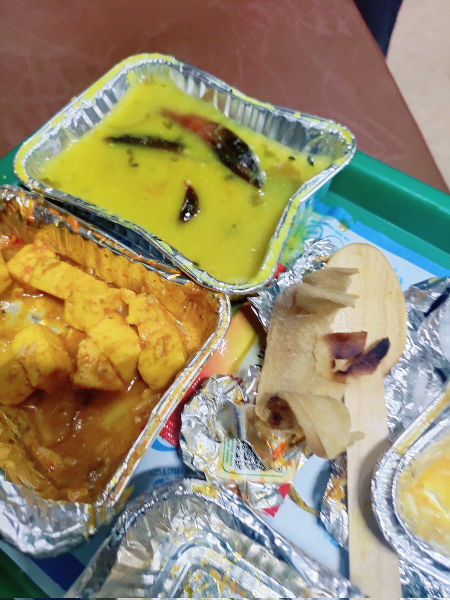 SinghJitender20's tweet image. Worst food served by @IRCTCofficial  in the premium train Tejas Rajdhani Express. 

The quality of the food is very poor. 

PNR 6236062323