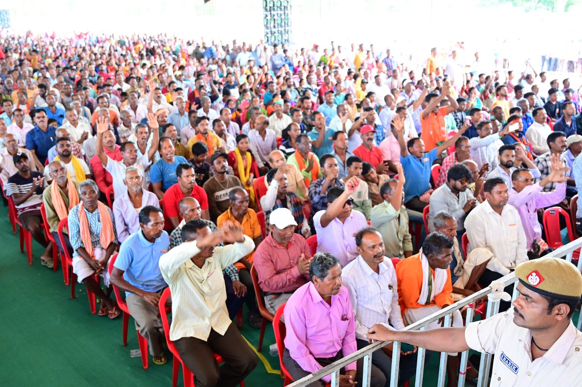 Addressed election meetings in Sambalpur, Keonjhar and Bhubaneswar today. There is massive surge in favour of the BJP in Odisha. I’m confident that Odisha will soon witness a ‘Double Engine Sarkar’.