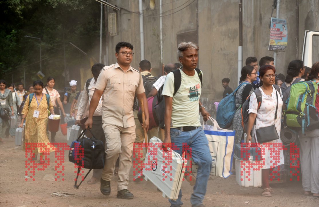 Fifth phase: Voting to be held today on 49 LS seats; Amethi, Rae Bareli among high-profile contests; EC flags urban apathy Fifth phase: Voting to be held today on 49 LS seats; Amethi, Rae Bareli among high-profile contests; EC flags urban apathy