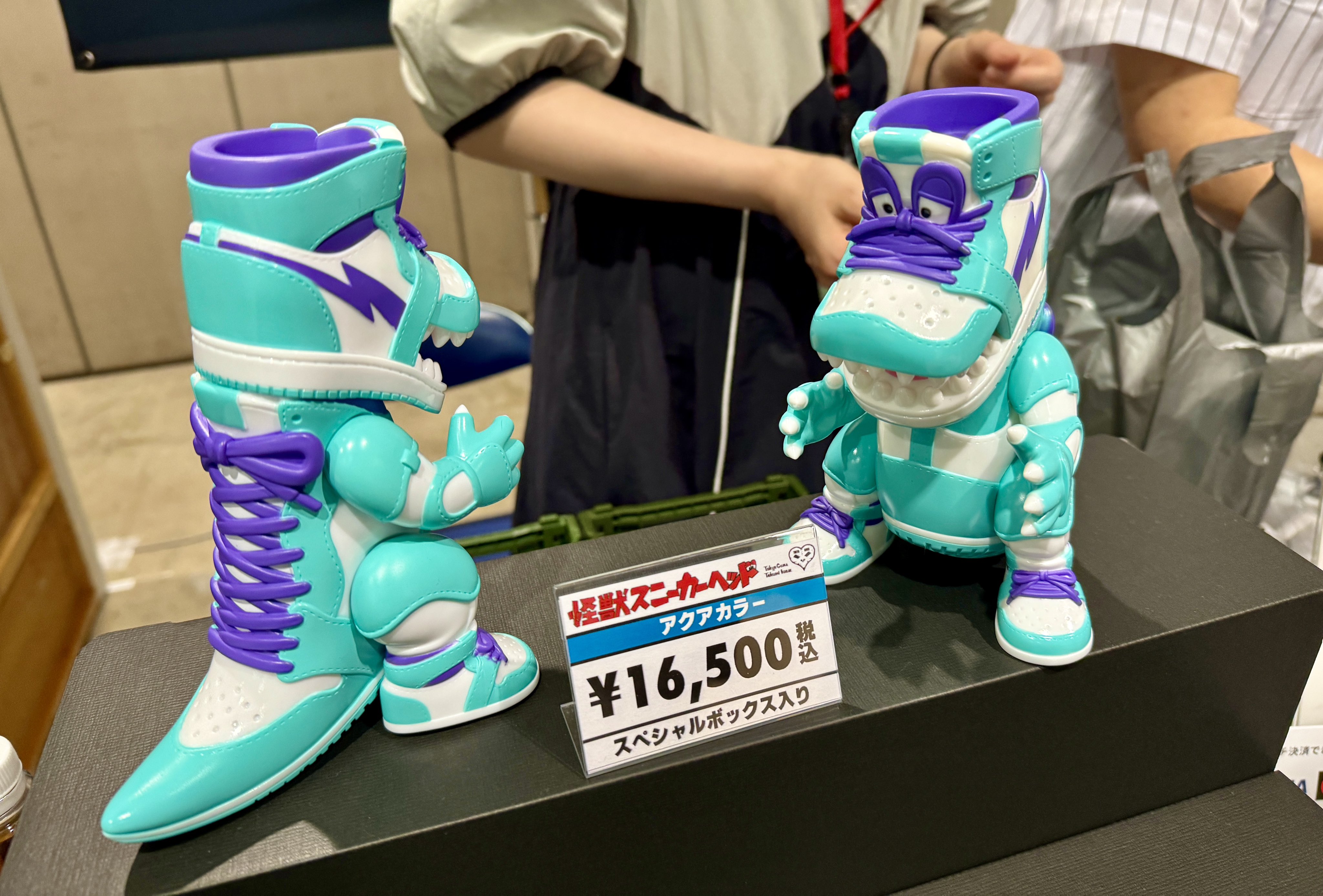 TOKYOGUNS Sneaker Headz フィギュア 怪獣スニーカーヘッド
