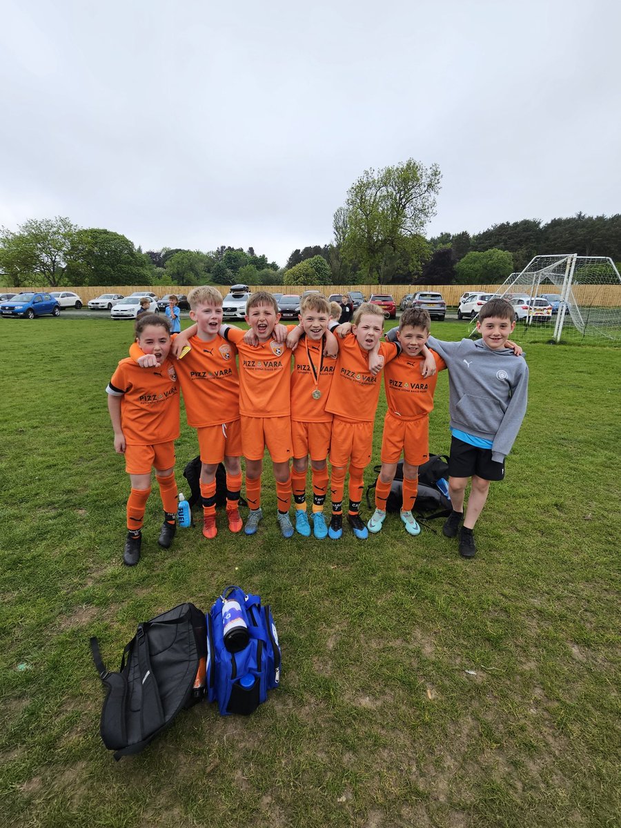 Topped off by some excellent play and some really well taken goals.

Goals and assist from
Harlow x ⚽️⚽️🎯
Edward x ⚽️🎯
Rio x ⚽️
Lèo x ⚽️
Layton x 🎯🎯

Also a shout out to our defensive unit Olly, Camy, Kerr for keeping a clean sheet ⛔️

Motm - Kerr 🏆
Fair play -  Layton 🥇