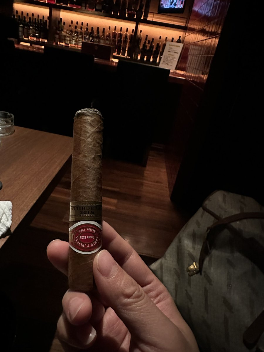 Romeo Y Julieta, Wide Churchills