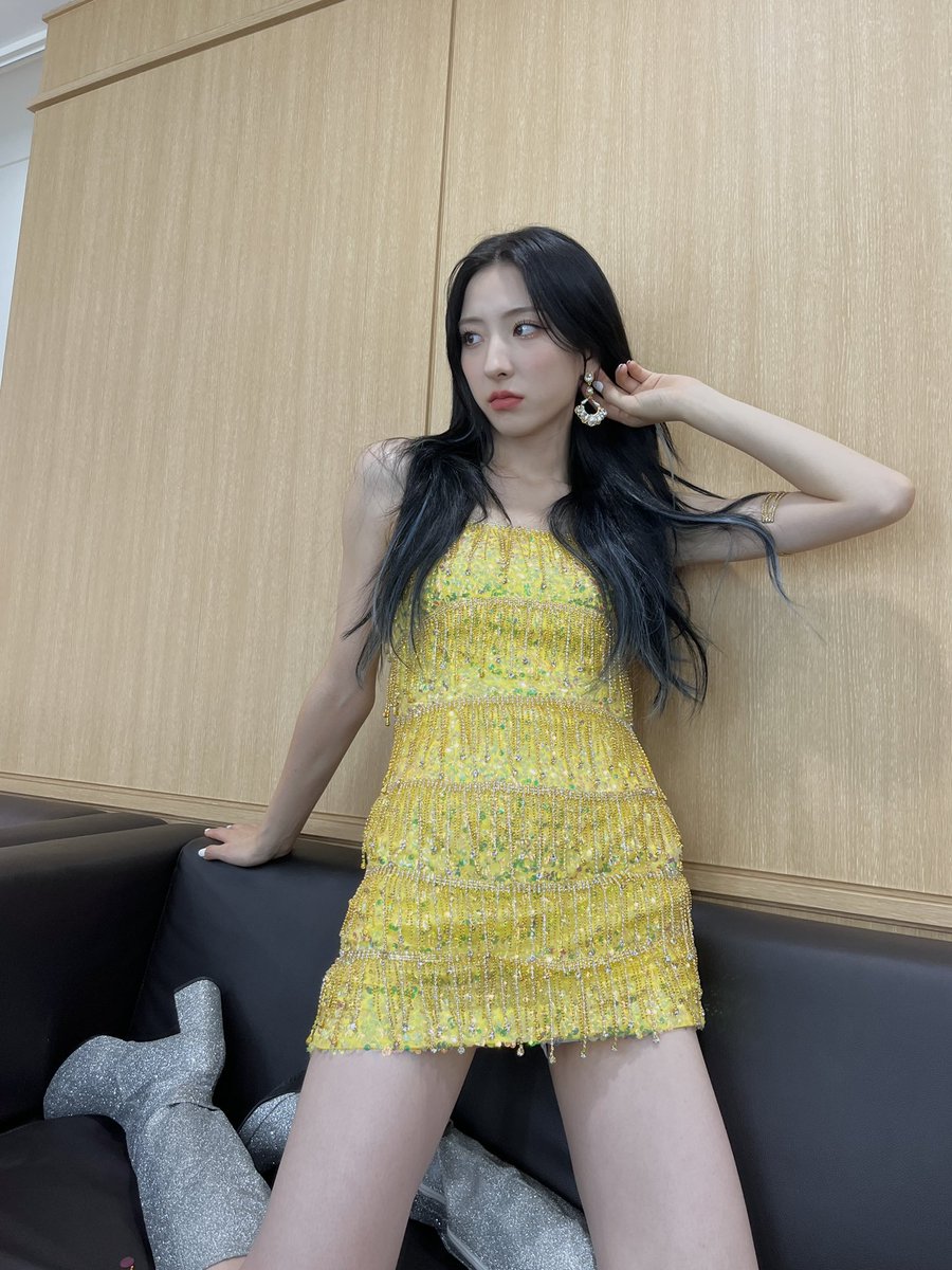 eun-seo🍌 tweet media