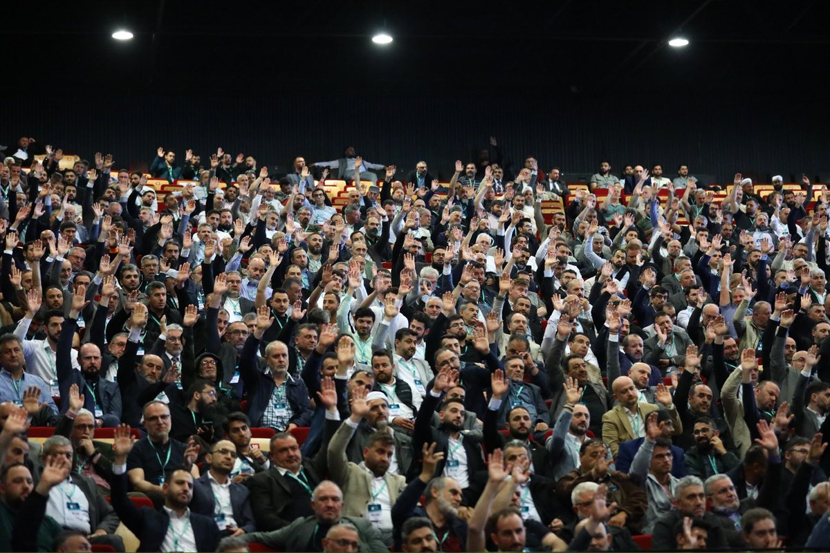 Teşkilatımızın 15. Olağan Genel Kurul Toplantısı’nı Belçika, Hasselt şehrinde bölge ve şubelerimizin katılımıyla gerçekleştirdik. Genel Kurul’umuza katılım sağlayan tüm delegelerimize teşekkür ediyoruz. 15. Olağan Genel Kurulumuzun hayırlı olsun.