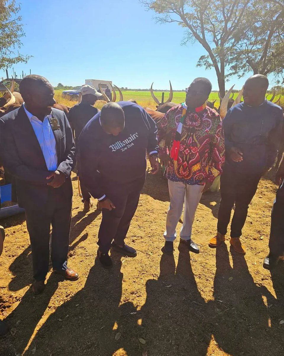 President Emmerson Mnangagwa hosted Sir Wicknell at his Precabe Farm in Kwekwe.