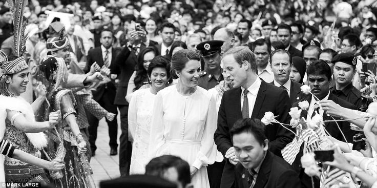 A royal tour. The Prince and Princess of Wales #IStandWithCatherine #PrinceWilliamIsAKing
