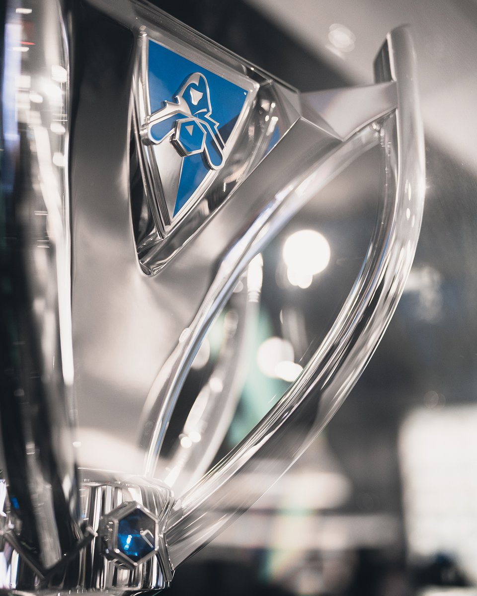 lolesports's tweet photo. WELCOME TO #WORLDS2024:

Congratulations to @GenG on winning #MSI2024 and being the first team to qualify for the 2024 World Championship!*

*pending #LCK Summer Playoffs qualification https://t.co/kdbBDzjmJB