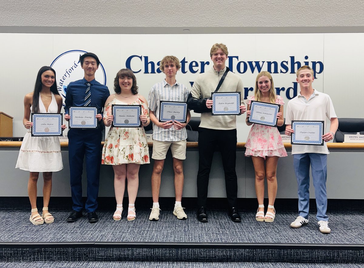The Board of Education recently honored seniors who earned the 2024 Waterford Advanced Achievement Endorsement on their diplomas. The WAAE program is based on three pillars - Scholarship, Citizenship &amp; Leadership. Congratulations, what an amazing accomplishment! 👏 
#ClassOf2024