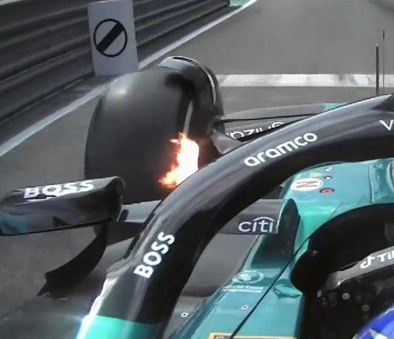 splashand_go's tweet photo. - Tá pegando fogo, bicho!

#F1 https://t.co/csIDsnu04F