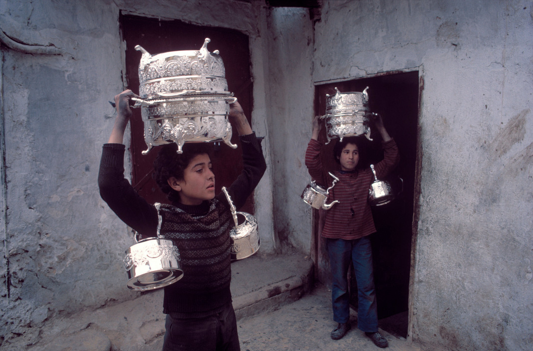 Silver artisanat. Fez, Morocco, 1984. 
📷:Bruno Barbey