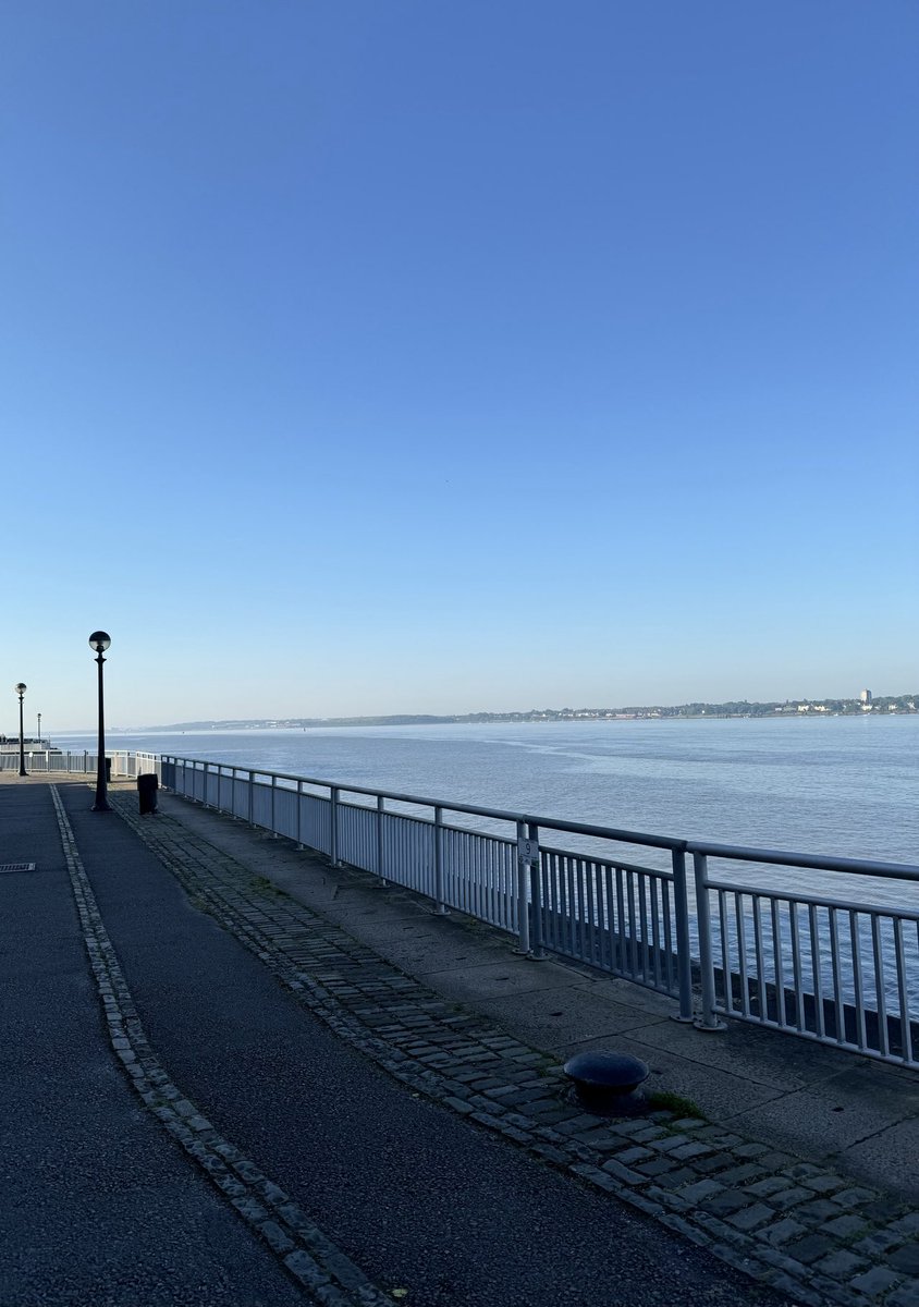 Early morning training along the Mersey in Liverpool for the Chicago Marathon for ⁦@cityofhope⁩