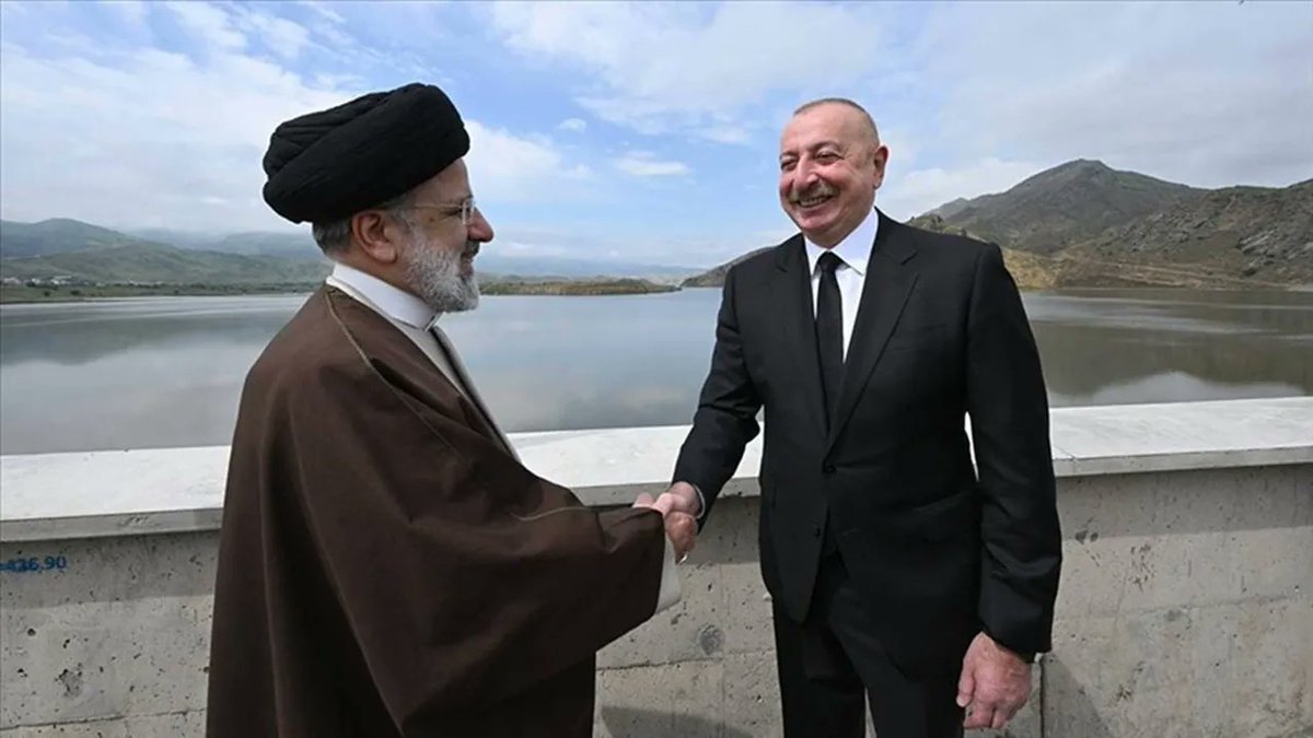 Kazadan yaklaşık 1 saat önce Reisi ile Aliyev, İran-Azerbaycan sınırında bir araya gelmişti.

Reisi: Bazıları bizim bir araya gelmemizi hoş karşılamıyor fakat onlar bizim için önemli değil.