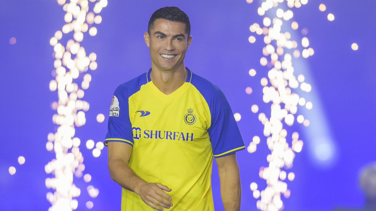 Exclusivo_PT's tweet photo. Fechado! @Cristiano Ronaldo renovou com o Al-Nassr e vai jogar mais uma época no emblema saudita. https://t.co/8VnImzmIS3