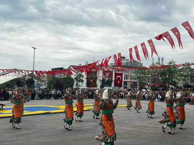 🇹🇷 19 Mayıs Atatürk'ü Anma, Gençlik ve Spor Bayramımız kutlu olsun🇹🇷 📍Yalova Valiliğimizin düzenlediği 19 Mayıs Töreni Programına Katılım Sağladık.