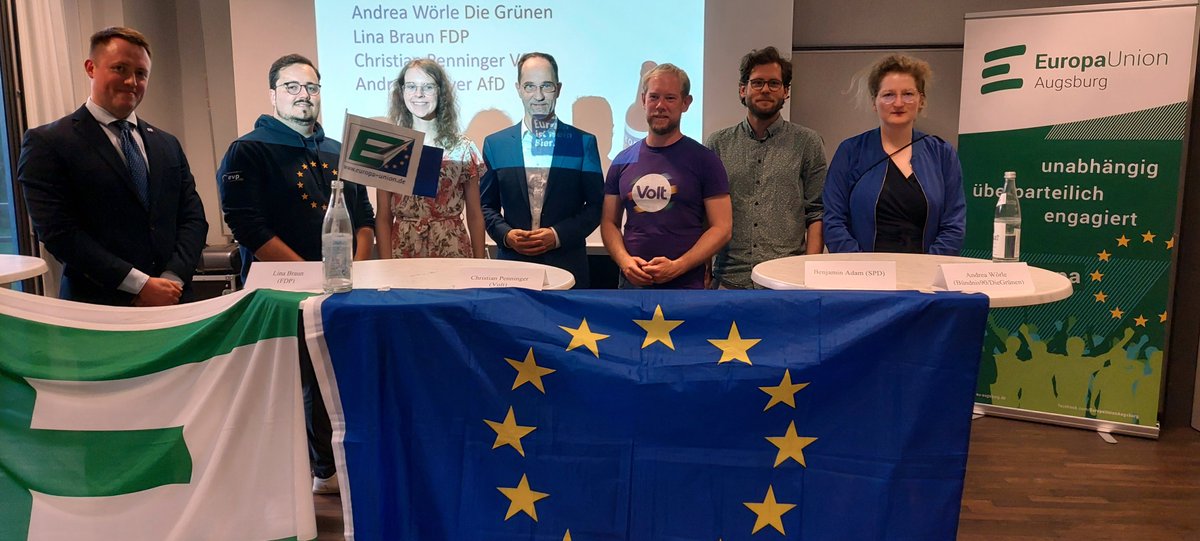 Dienstagabend: erneute (faire) Podiumsdiskussion in #Augsburg. CSU/FDP/Volt/Grüne/SPD wie immer einig. CSU-Mann gar mit EU-Hoodie, für EU-Rüstungskommisar und Abschaffung 🇩🇪 Energie-Autarkie. Ich natürlich für Europa der Freiheit + der souveränen Vaterländer. 9. Juni: 💙 wählen!