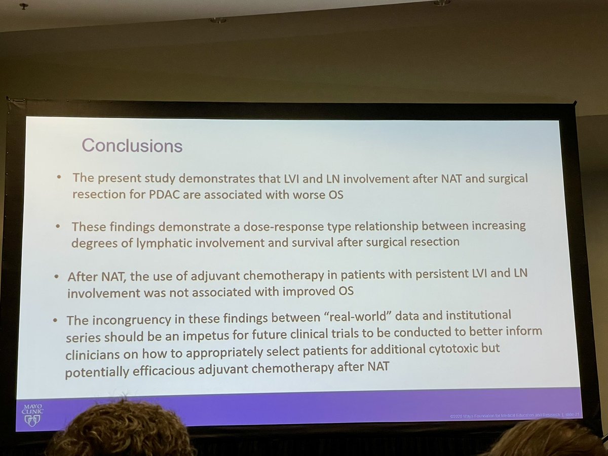 PGY-3 @valeriielynnn delivering her oral presentation at #DDW2024 #SSAT2024! Adjuvant chemotherapy was not associated with improved overall survival in patients with PDAC with persistent LVI & LN involvement after NAT. Mentored by @ZhiVenFongMD. @SSATNews @DDWMeeting
