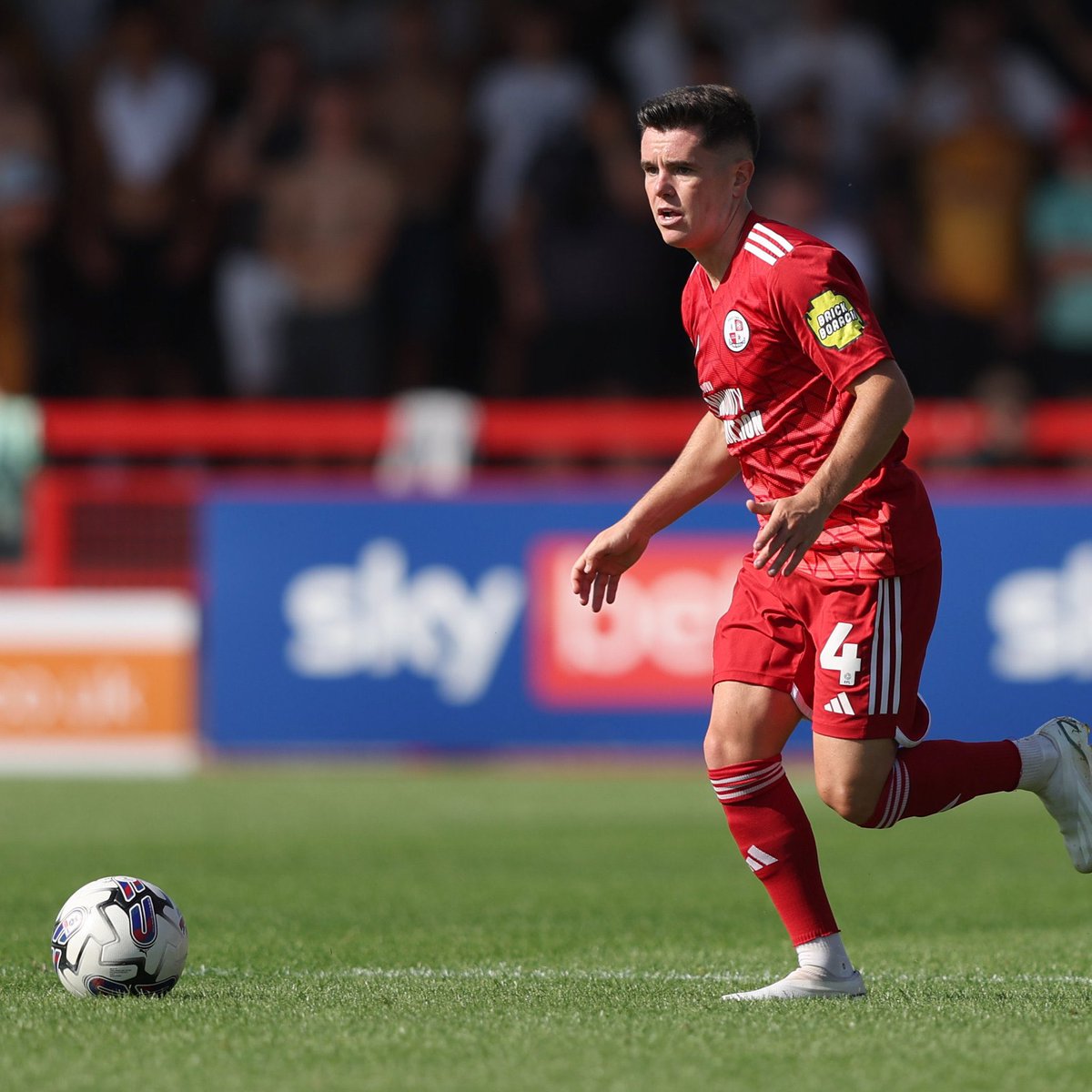 Liam Kelly. Take a bow 🌟 2023 - relegated with Rochdale 2023 - sold to Crawley; Rochdale fans say he isn’t good enough 2024 - after being key player, picks up injury & loses his place 2024 - wins his place back; key in getting Crawley to Wembley 2024 - scores at Wembley 🙌