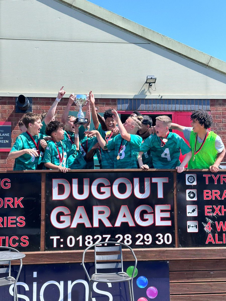 The boys together for their 3rd day in the row for the Coton Green tournament & they didn’t disappoint. Made since changes in the squad with some of the new lads joining next season who fitted in like a glove. Without a keeper in the knockouts but the boys were great 🟡⚫️⛪️