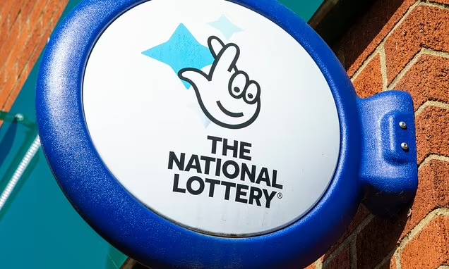 A man who won a £4 million ($5.1 million) lottery jackpot has kept it a secret from his family and friends for five years. He plans to finally reveal the news to his fiancée, whom he recently got engaged to. #UK #Lottery #Jackpot #Secret #Gambling