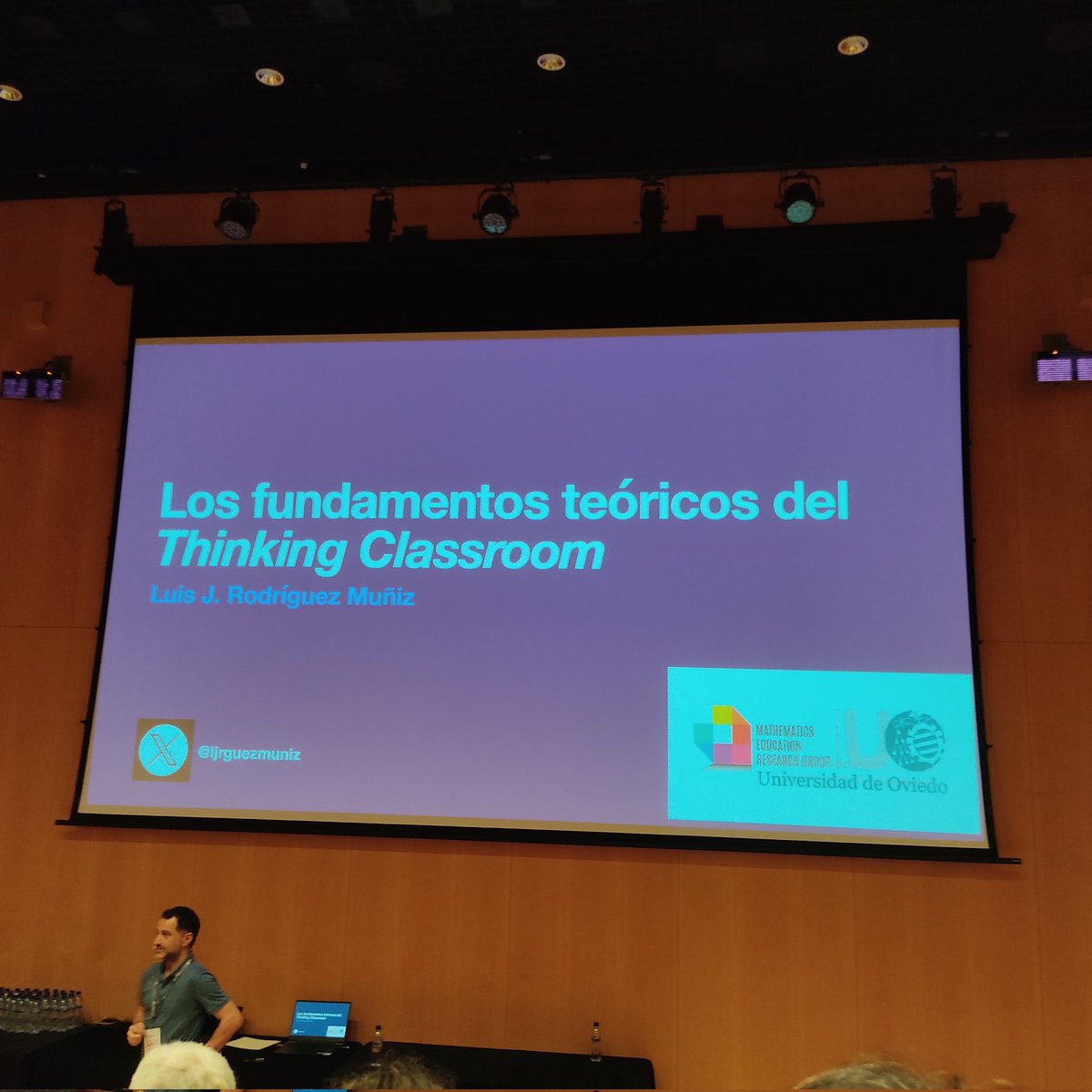carmennavarro1's tweet photo. CreatividadMatemática =
𝐢𝐧𝐭 (input"Escriba un n entre 0-10:"))
𝐢𝐟 n<10:
𝐩𝐫𝐢𝐧𝐭("apúntate a #HelloMath en #teamteaching y aumenta tu CreatividadMatemática,")
else
𝐩𝐫𝐢𝐧𝐭("apúntate a #HelloMath y sigue creciendo con resto de la #comunidad docente")
𝐩𝐫𝐢𝐧𝐭("ODS4") https://t.co/vuhOL57o07