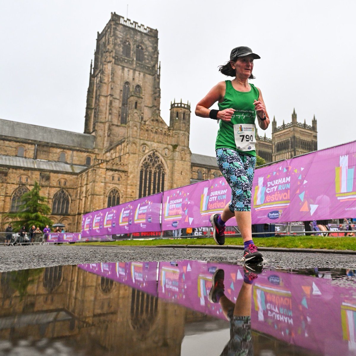 Don't forget that the Durham City Run returns this summer! With several events taking place across the festival, including a families on track event!🏃‍♂️ 📆Thursday 18 July ⏲️5km - 7.00pm ⏲️10km - 7.30pm Find out more: ow.ly/5XtA50Rm4iC
