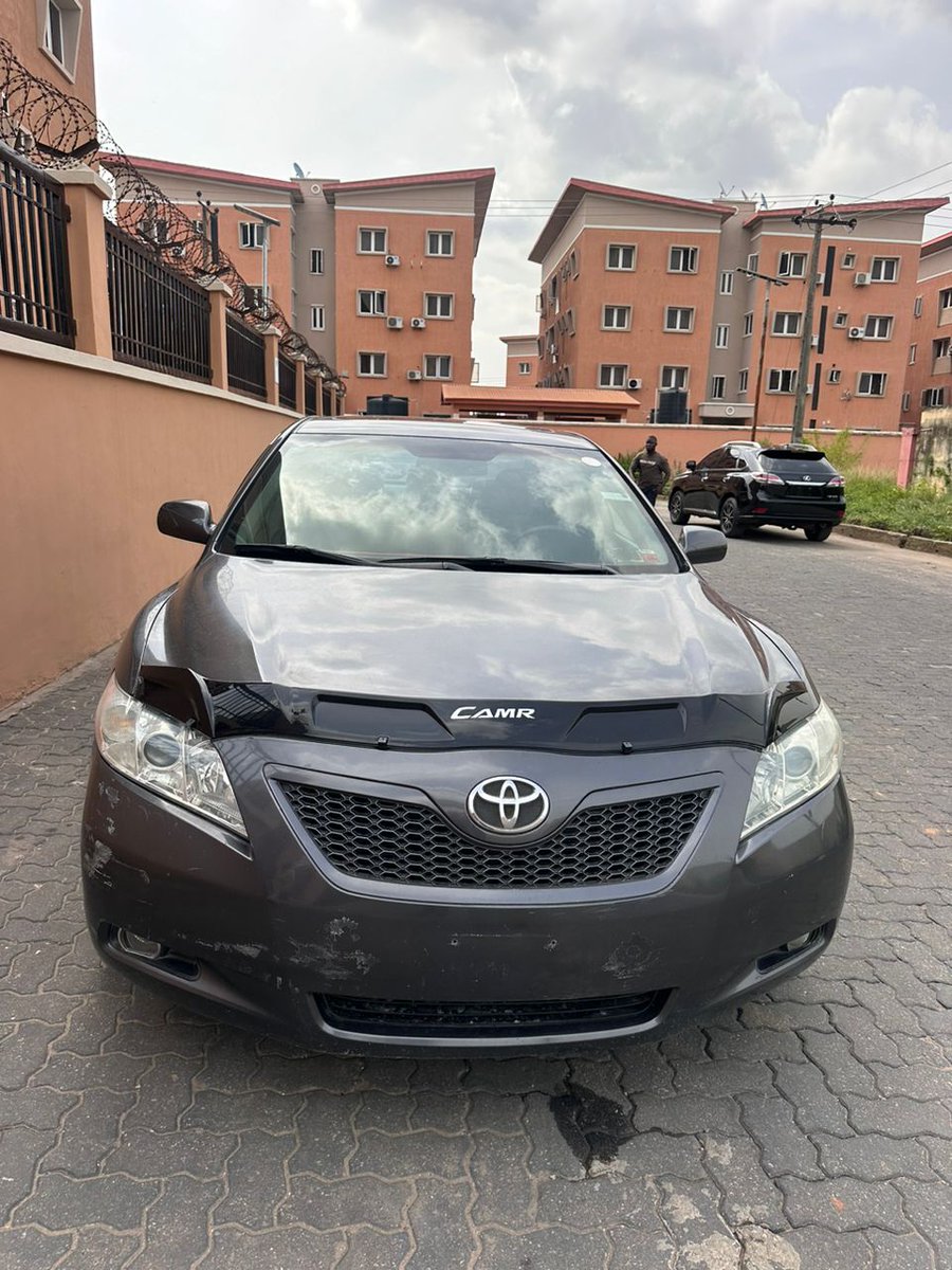 Reg. Toyota Camry XLE 2008 
First Body Pan 
Reverse Camera 📷 
Thumbstart 
Leather Upholstery 
V6 Engine 
Sweet Alloy Rims 
Buy and Travel 

Price: 6.7m
Location: Ogba

military police banex Arsenal City anthony joshua usyk