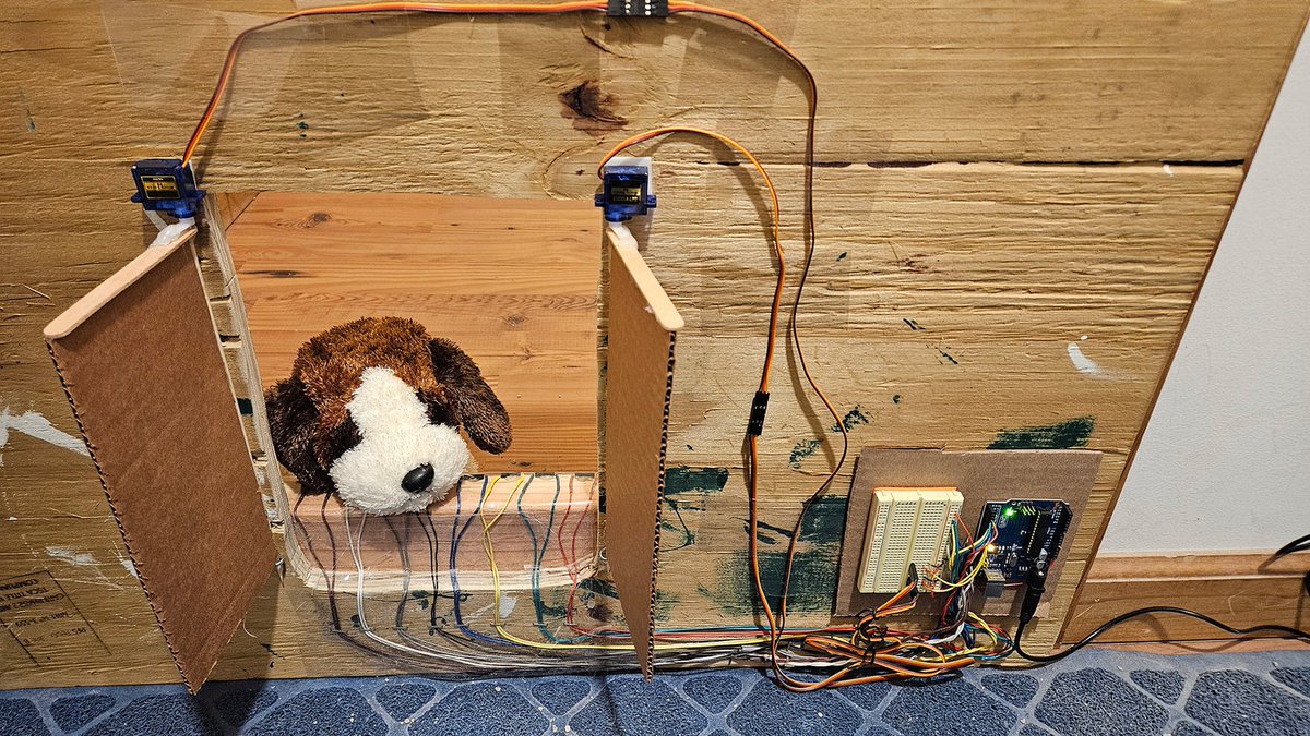 Does your home have any pet doors or gates for dogs, cats, or other animals? Build a Magnetic Pet Door -Arduino Magnetic Pet Door | Science Project sciencebuddies.org/science-fair-p… via @ScienceBuddies #STEM #SciEd #SciChat