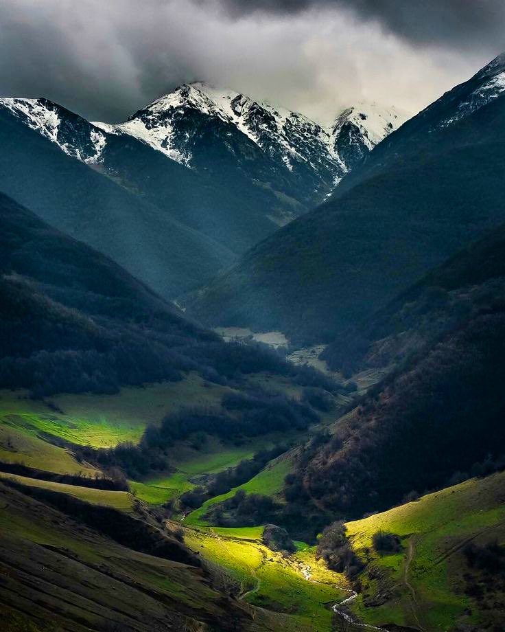 Now that all eyes are on Iran:

This is what East Azerbaijan Province looks like. Stunningly beautiful, nearly impossible to traverse.

Especially in bad weather conditions.