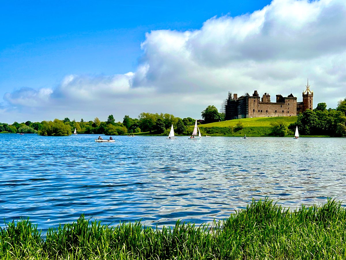 Sunday afternoon walk round Linlithgow Loch #Loch #Scottish #SundayFunday #sailing #walk #May