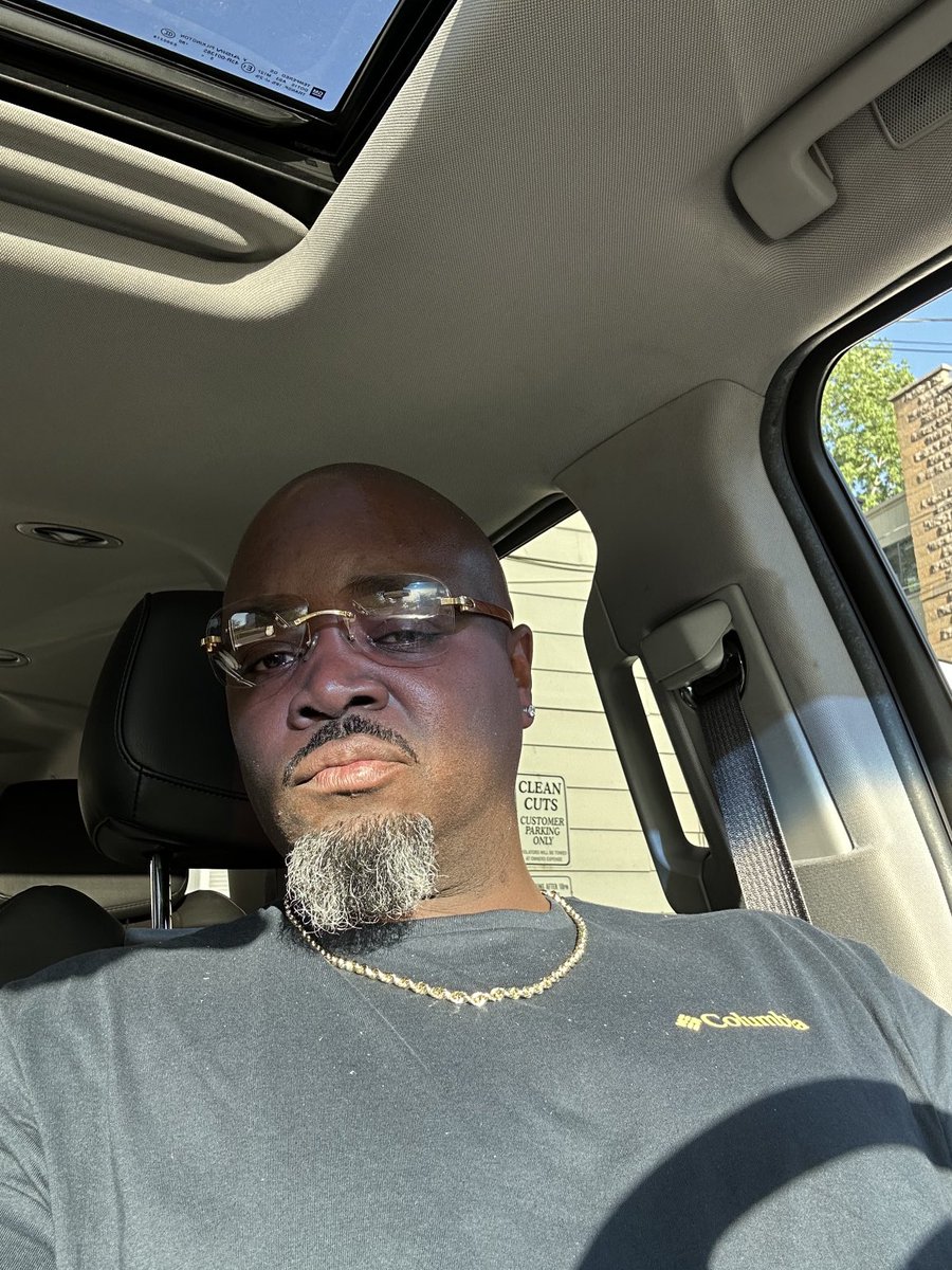 WScrill's tweet image. Just coolin