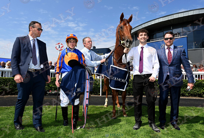 🐎 @NaasRacecourse 19-May-2024 Fairy Godmother and Ryan Moore win for owners @coolmorestud and trainer Aidan O'Brien. (c)healyracing.ie