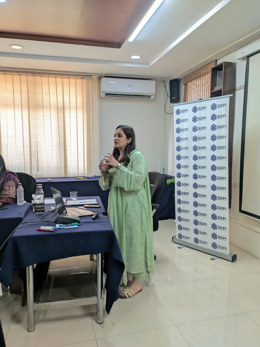 Grateful for the opportunity to lead a session on '#Gender and #ClimateJustice: Ensuring a #JustTransition spotlighting #Pakistan's #Energy #Transition & #Women #Genderinclusive #policies #leadership & #equitable #transitions are pivotal for #climatejustice.