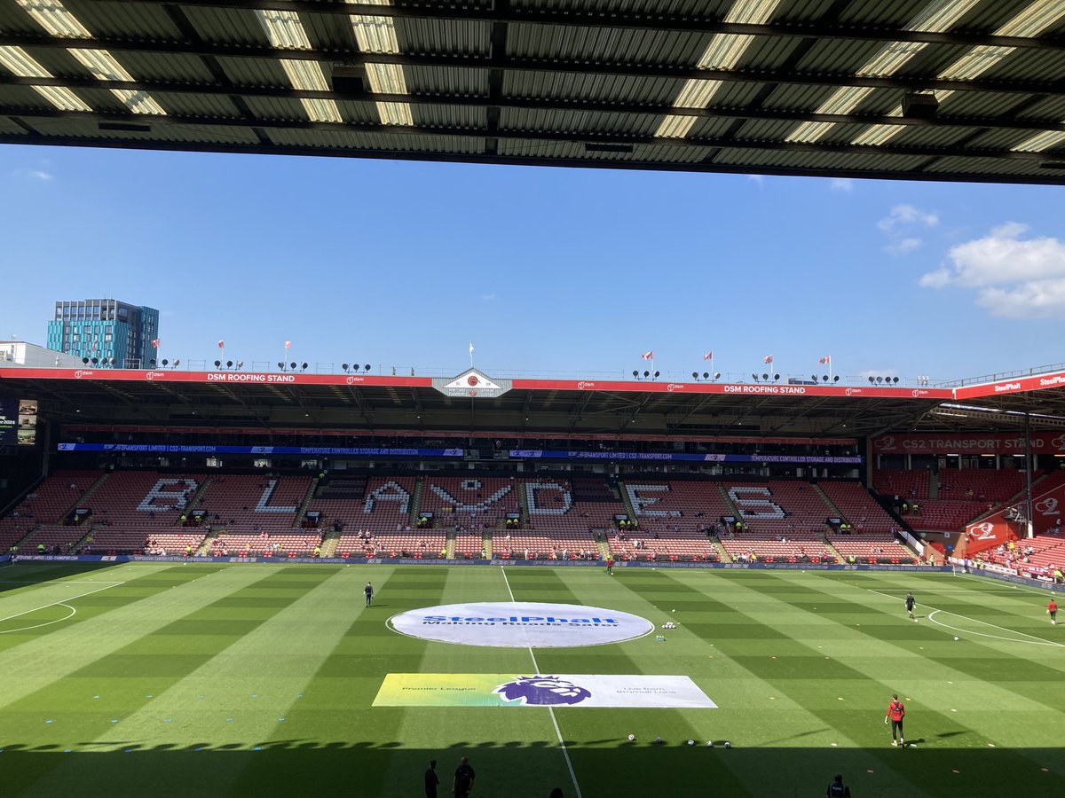 Bramall Lane one of my fave grounds. Great history & atmosphere. Don’t mind the chip butty song. Always a quality programme. Premier League will be worse off without it as a venue next season. Looks good on a beautiful Sheffield day ⬇️