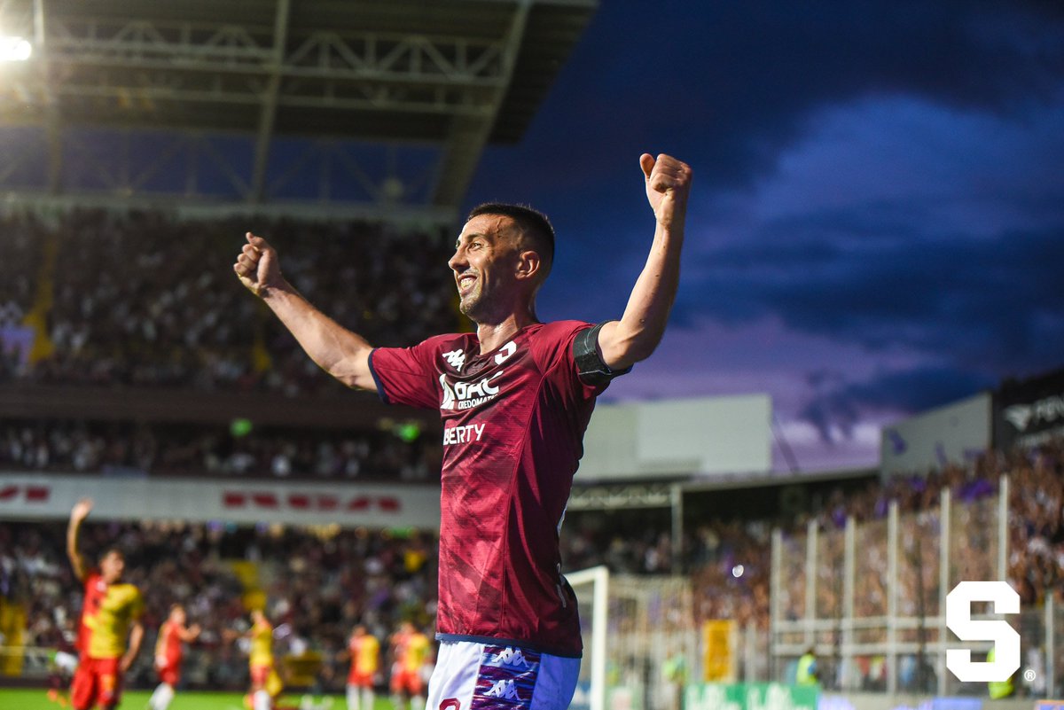 iva_x_iva's tweet photo. Feliz cumpleaños al capitán del Deportivo Saprissa 💜 351 partidos y 11 títulos oficiales, varios de esos levantados por él.
Ojalá fueses eterno, te amamos 🫶🏼 https://t.co/uIUZ0thAky