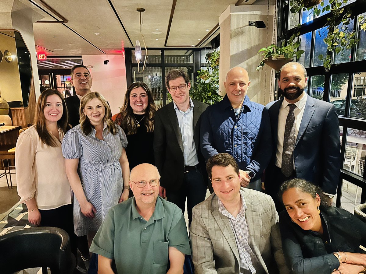 Duke_GI_'s tweet photo. π Last night was unforgettable at the Advanced Endoscopy Alumni Dinner hosted by Dr. Stan Branch! Great food, amazing company, and enriching conversations. Here's a snapshot of the evening with our incredible Duke GI family. π©Ίπ½οΈ #DukeGI #Endoscopy #DDW2024 #AlumniDinner https://t.co/z5O7VtRc9f