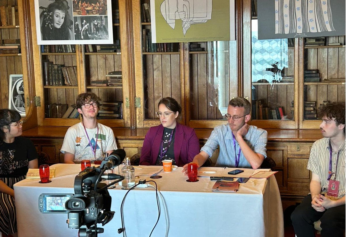 Packed student workshop at <a href="/EquityUK/">Equity</a> fringe. 

Inspiring to hear from young members and student deputies on building student and union power #EquityConference2024